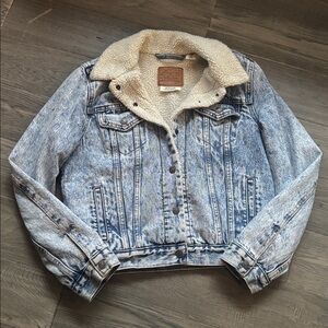 Levi's | Stone Acid Wash Sherpa Lined Denim Trucker Jacket Size Medium